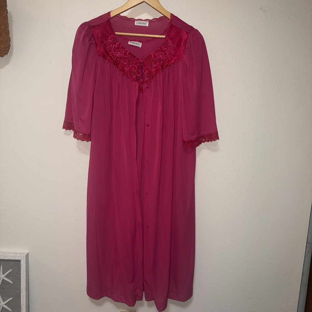 LORRAINE~ Dark Pink Nylon Vintage Robe Nightgown Knee Length~ Large USA